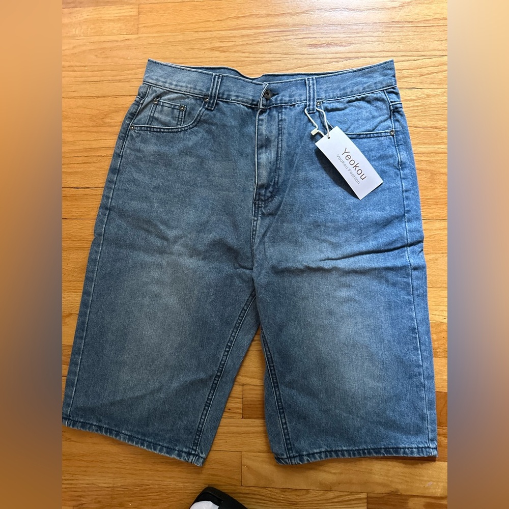 Men’s skater like Jean shorts - NWT size 36